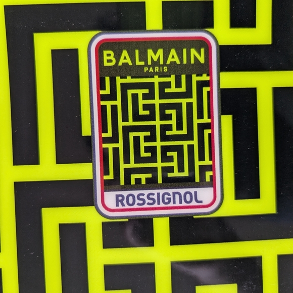 BALMAIN X Rossignol Snowboard 58 Inches / 149cm Collector. New. RRP: $5995 - Picture 14 of 16